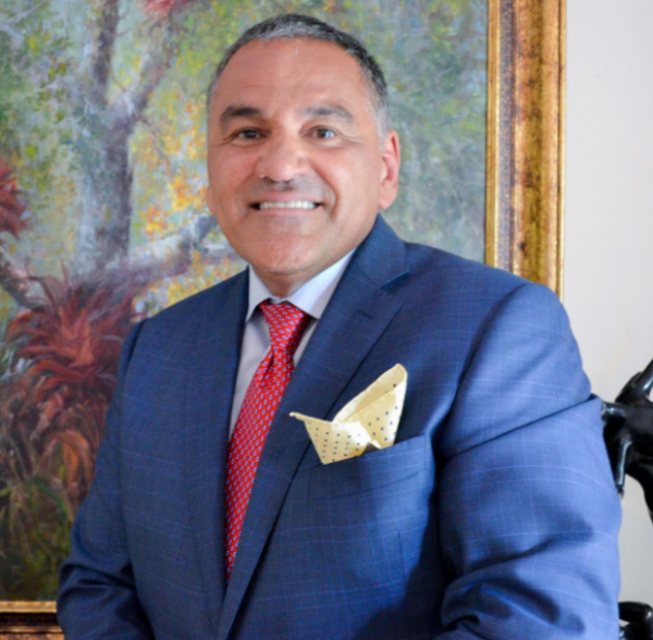 Dr. Eduardo Montana, MD
