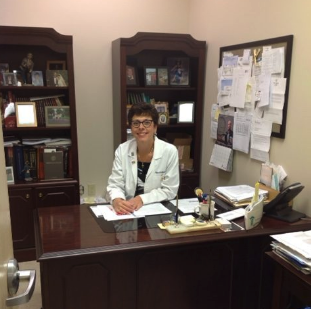 Dr. Elaine Alicakos
