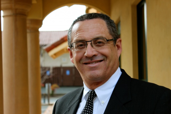 Dr. Francisco Canales, MD