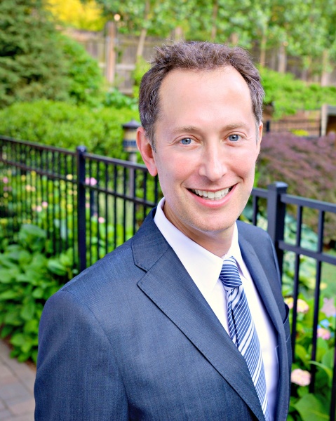 Dr. Tzvi Small, MD