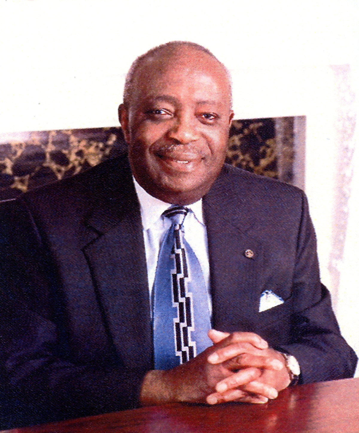 Dr. Stephen Leonard