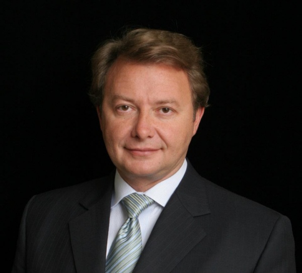 Dr. Nicholas Nikolov, MD
