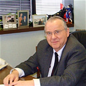 Dr. John Lloyd, MD