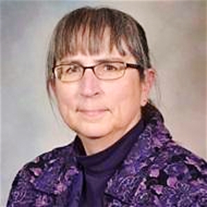 Dr. Carolyn Stelter, MD