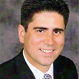Dr. Mario Luna, MD