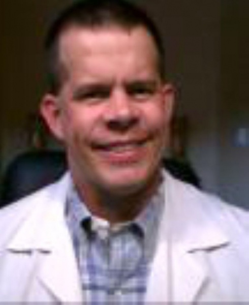 Dr. Daniel Canchola, MD