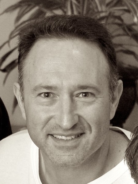 Dr. Ian Taras, MD