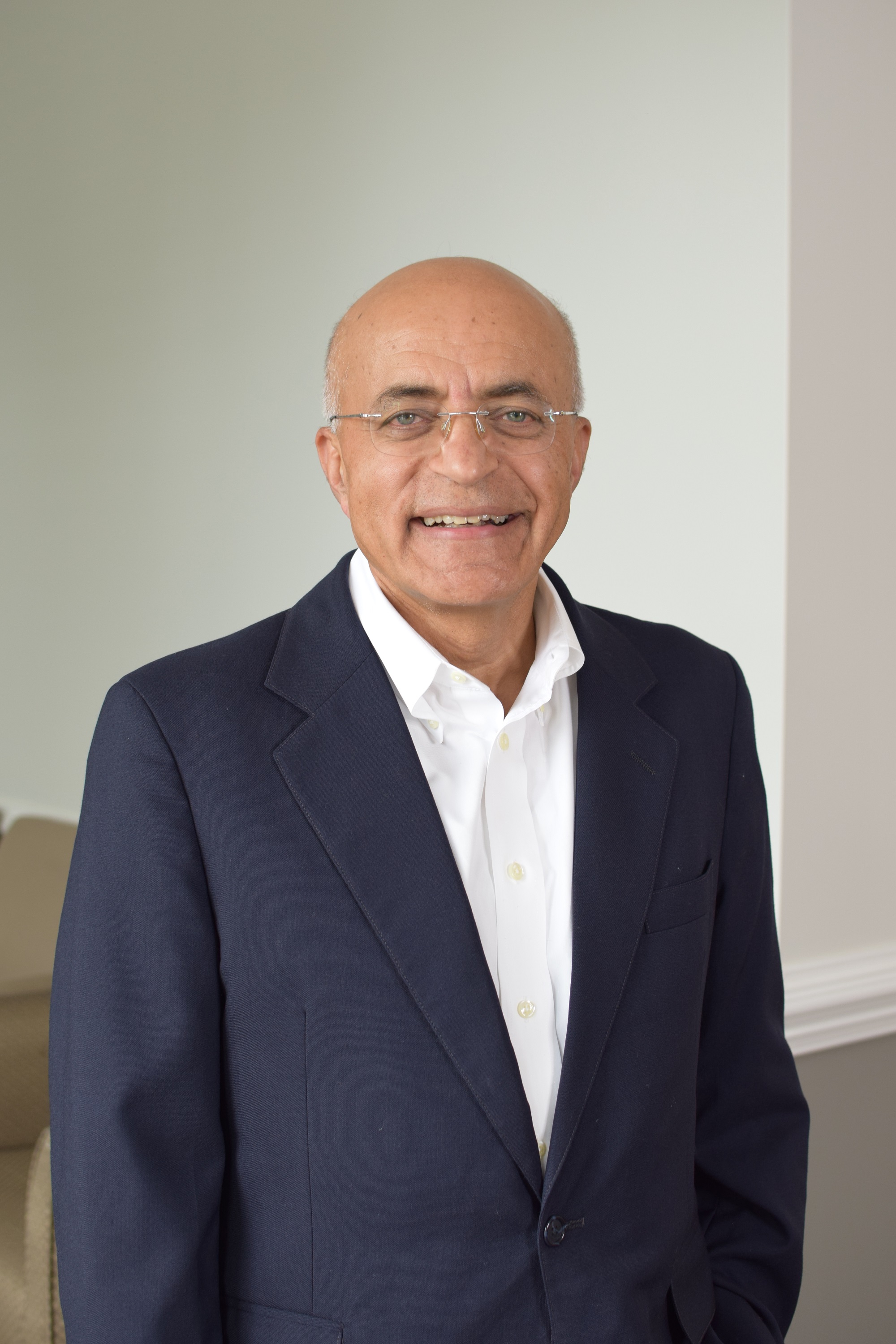 Dr. Sunil Arora, MD
