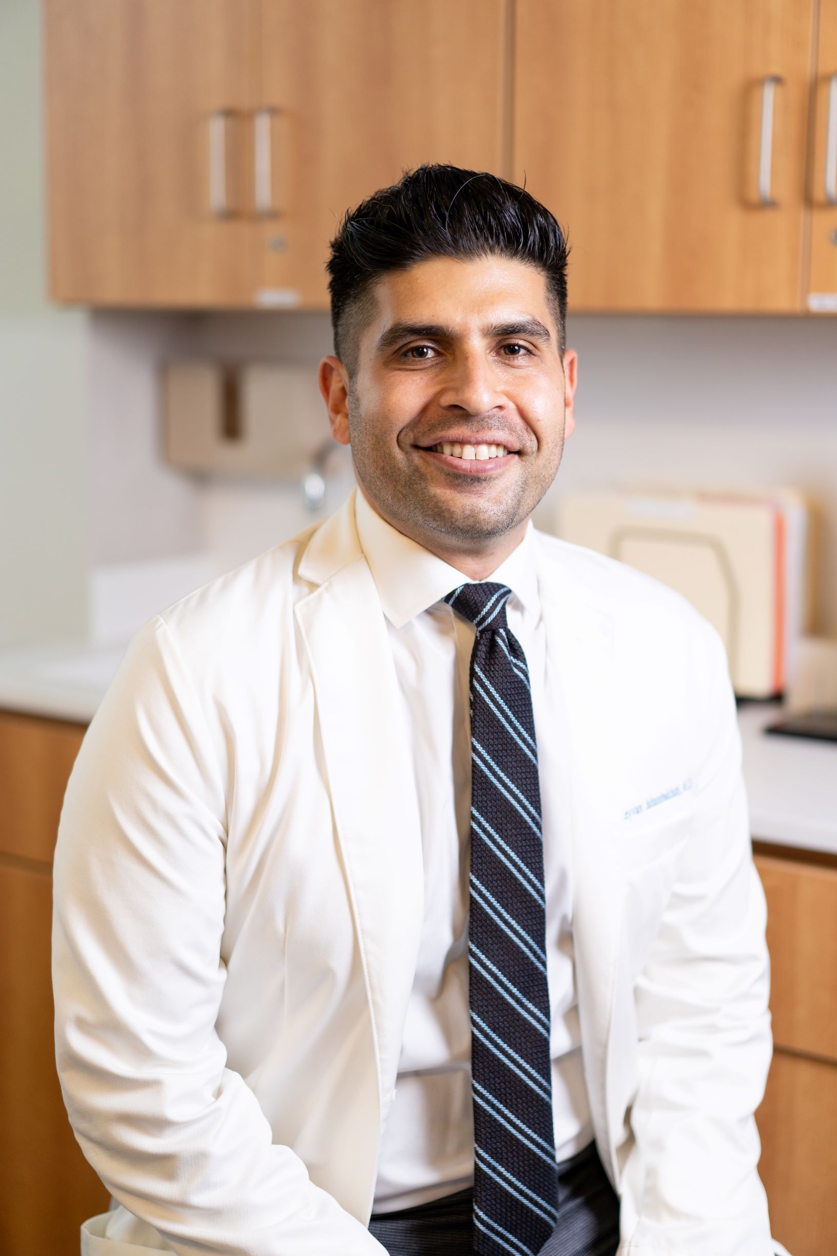 Dr. Keyvan Jahanbakhsh, MD