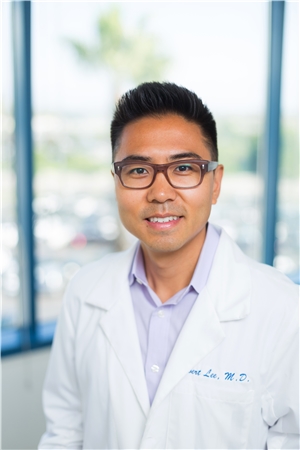 Dr. Robert Lee, MD