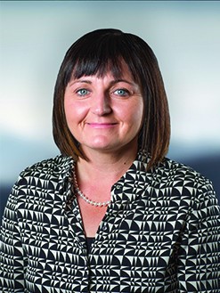 Dr. Anna Madej