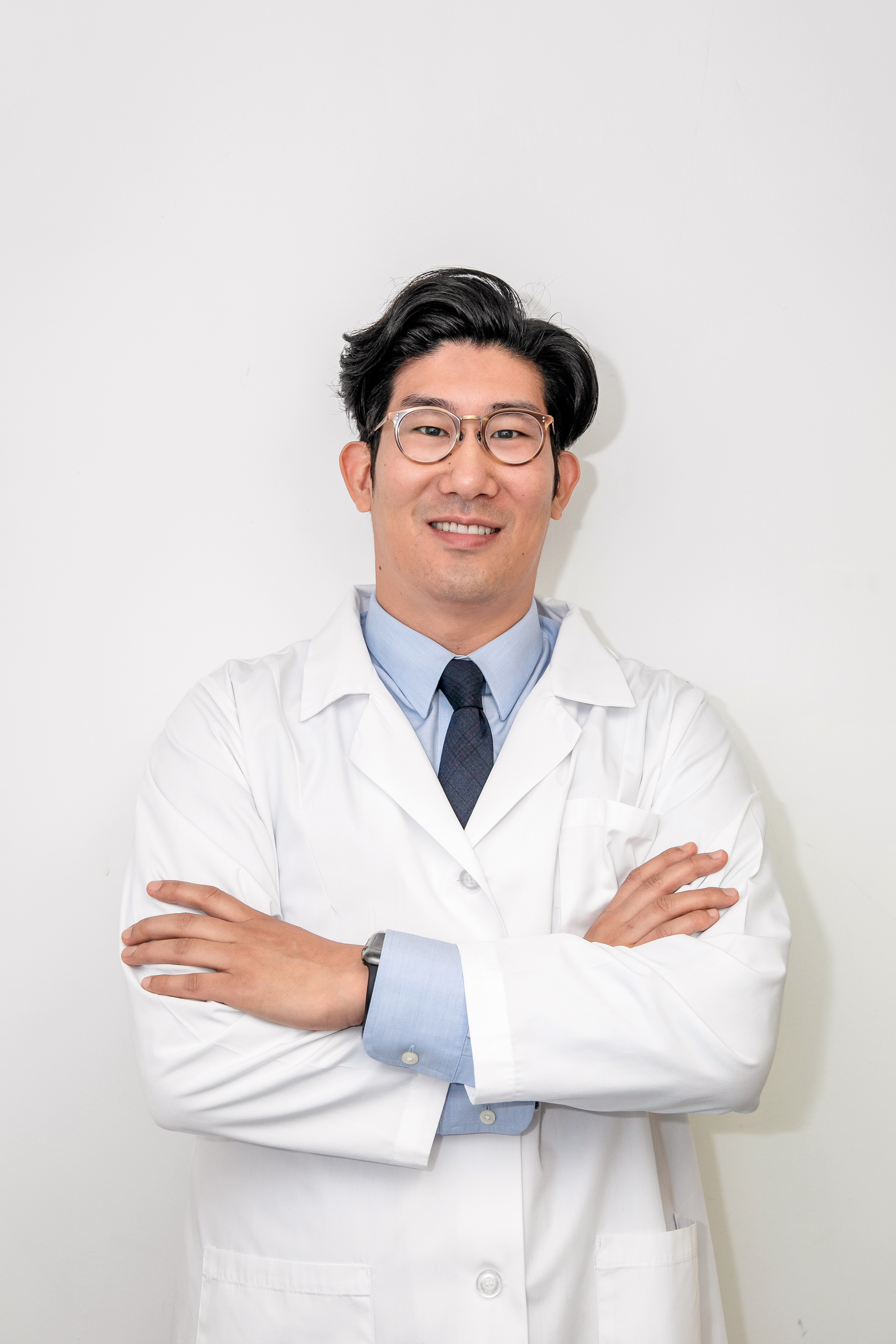 Dr. John Lee