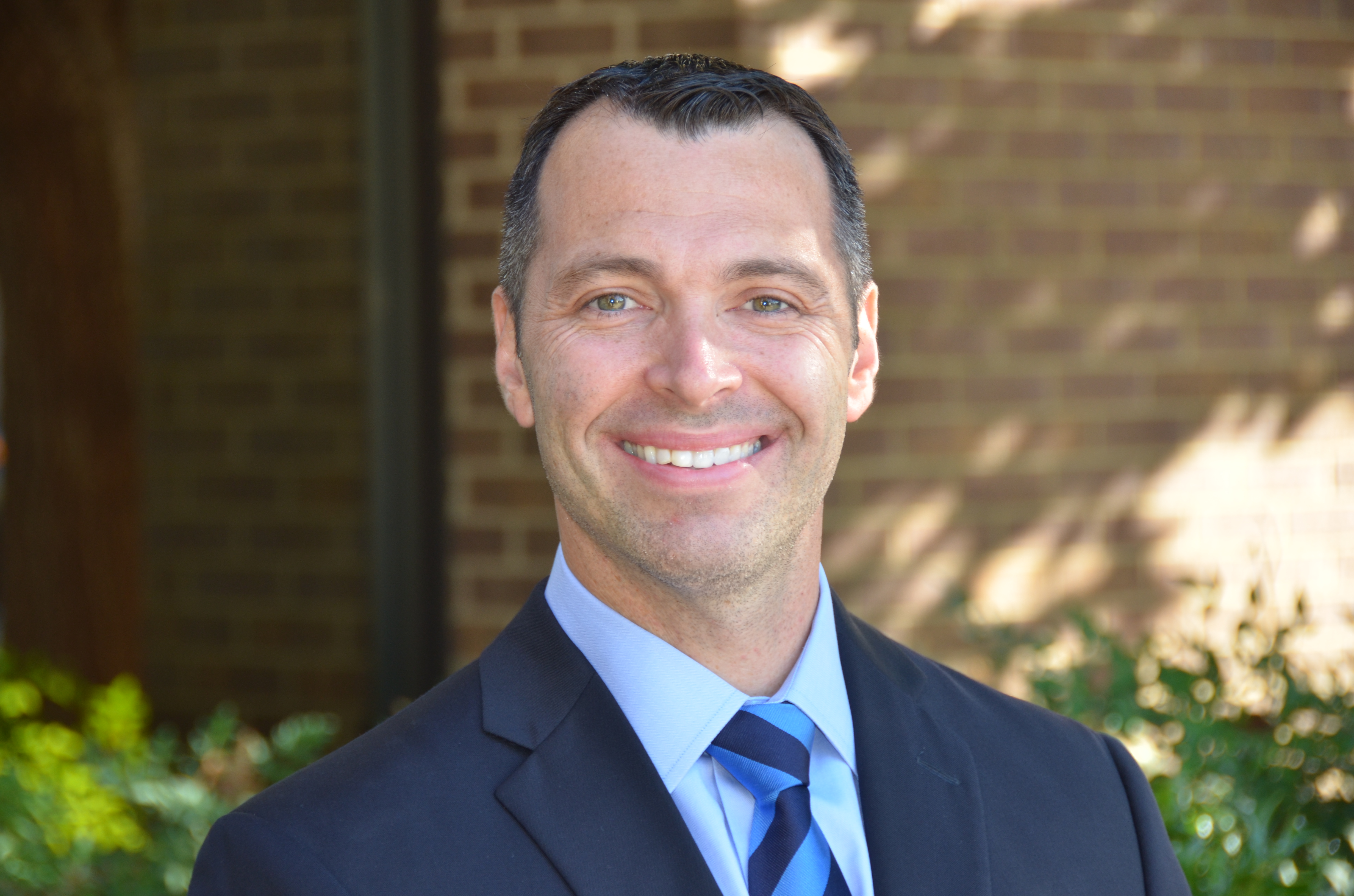 Dr. Darrell Doucette, MD