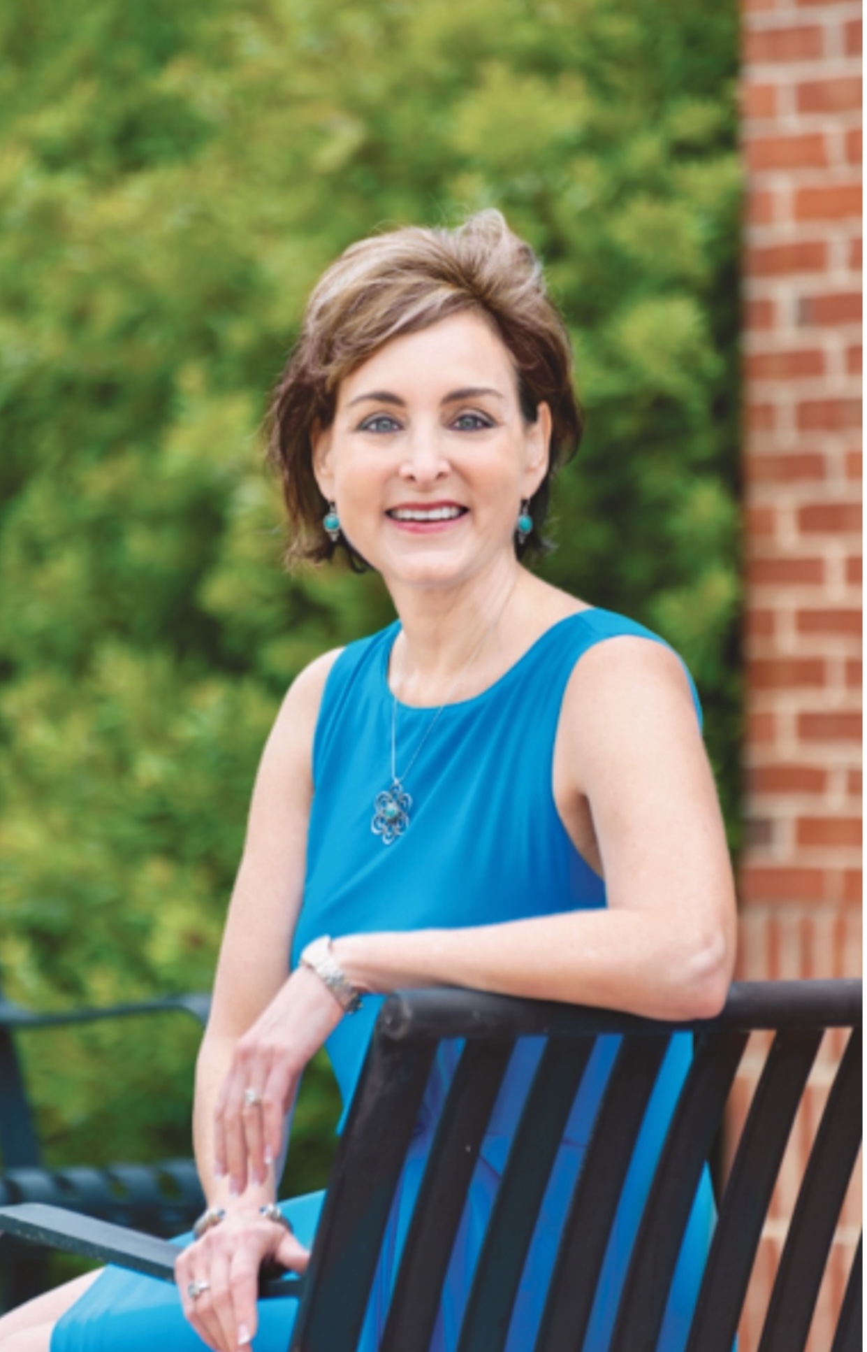 Dr. Lori Schneider, MD