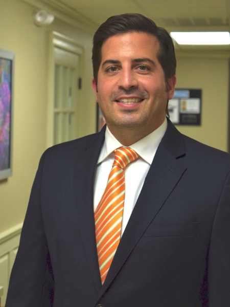 Dr. Evan Vieira