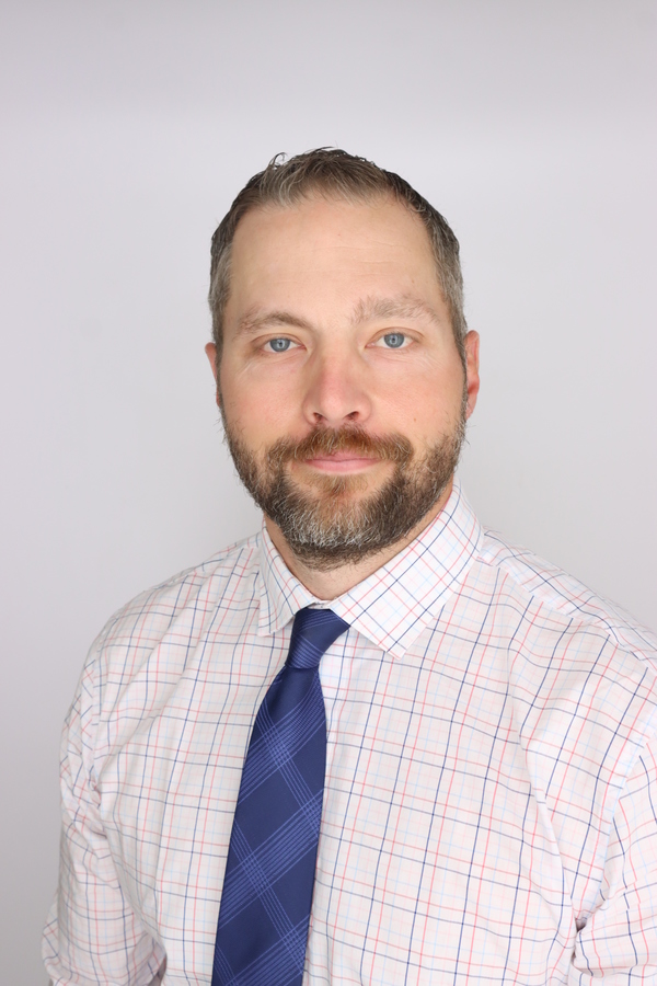 Dr. Travis Grotz, MD