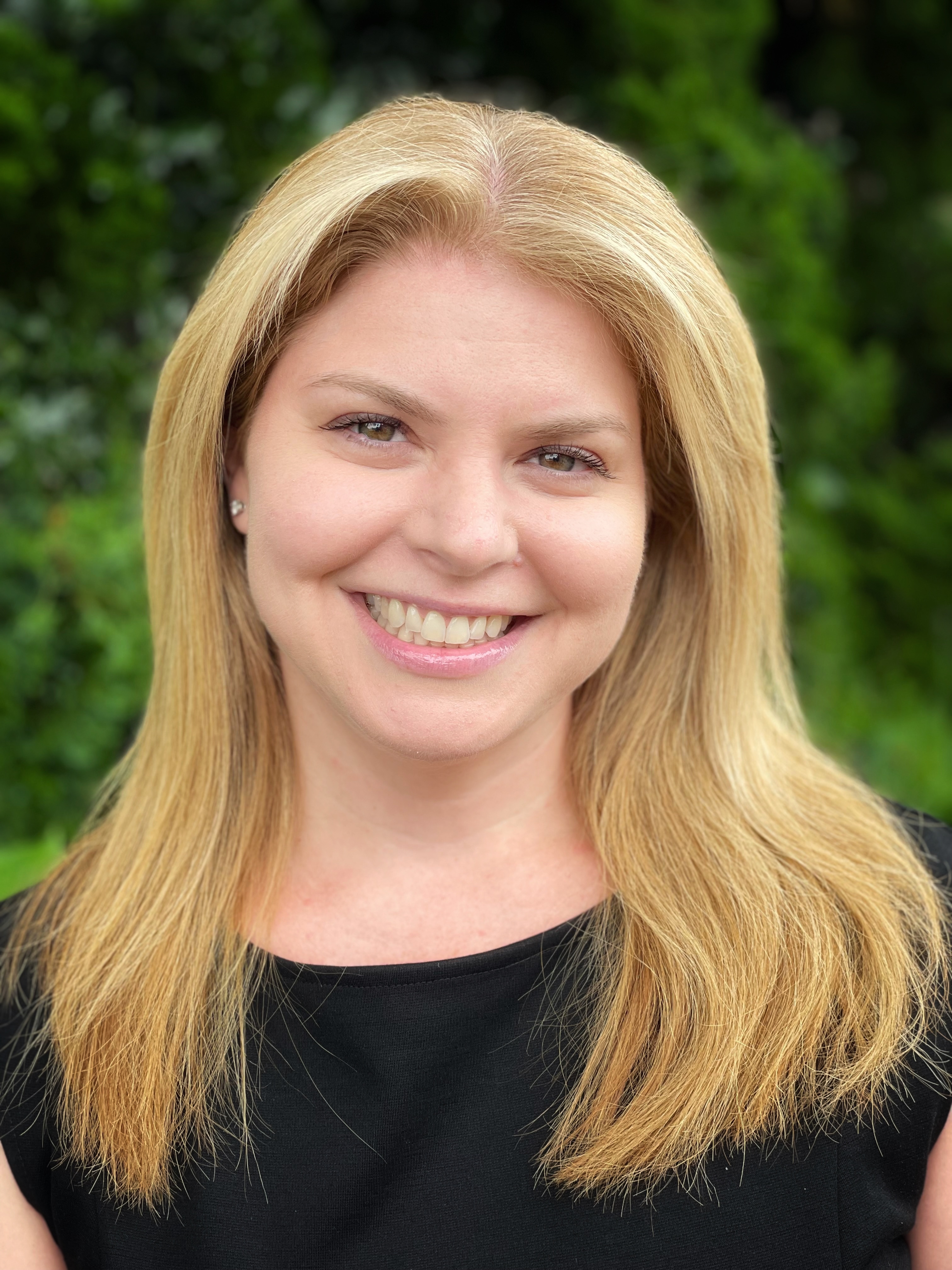 Dr. Mariel Deutsch, MD