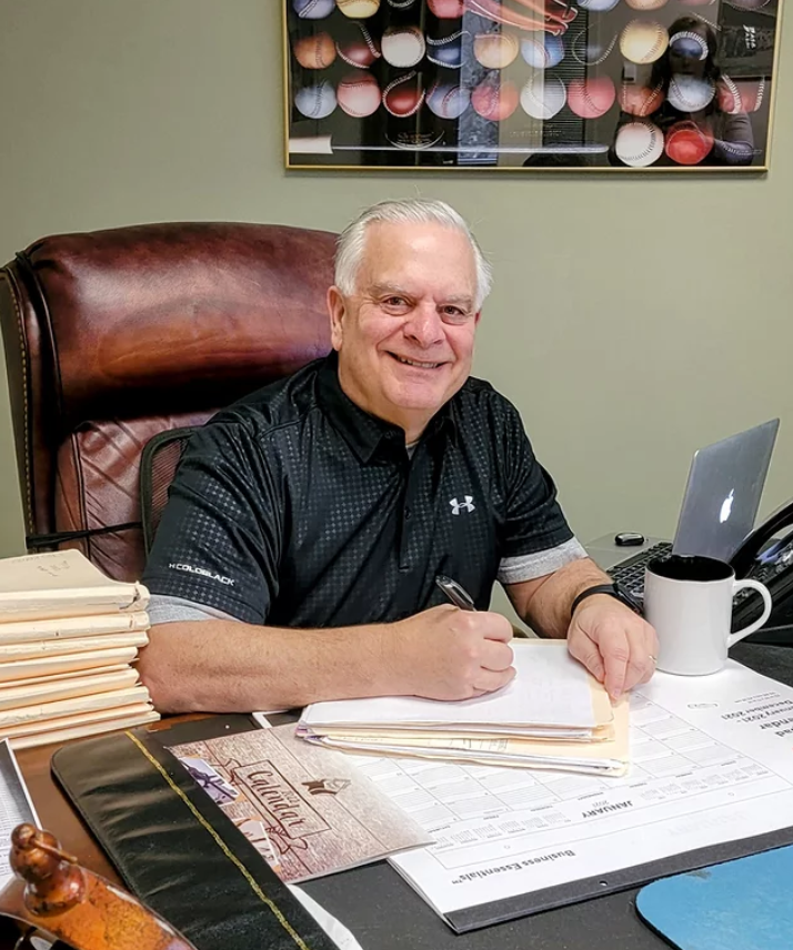 Dr. Mariano Piedra, MD