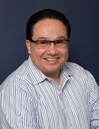 Dr. Roberto Perez, MD