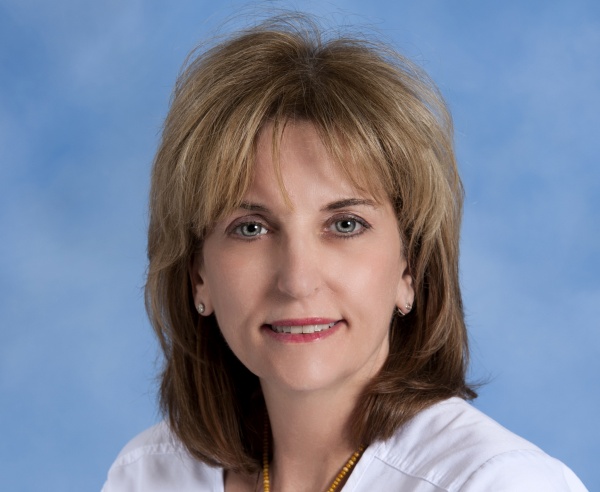 Dr. Stefanie Schultis, MD