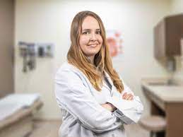 Dr. Aislinn Rogalla