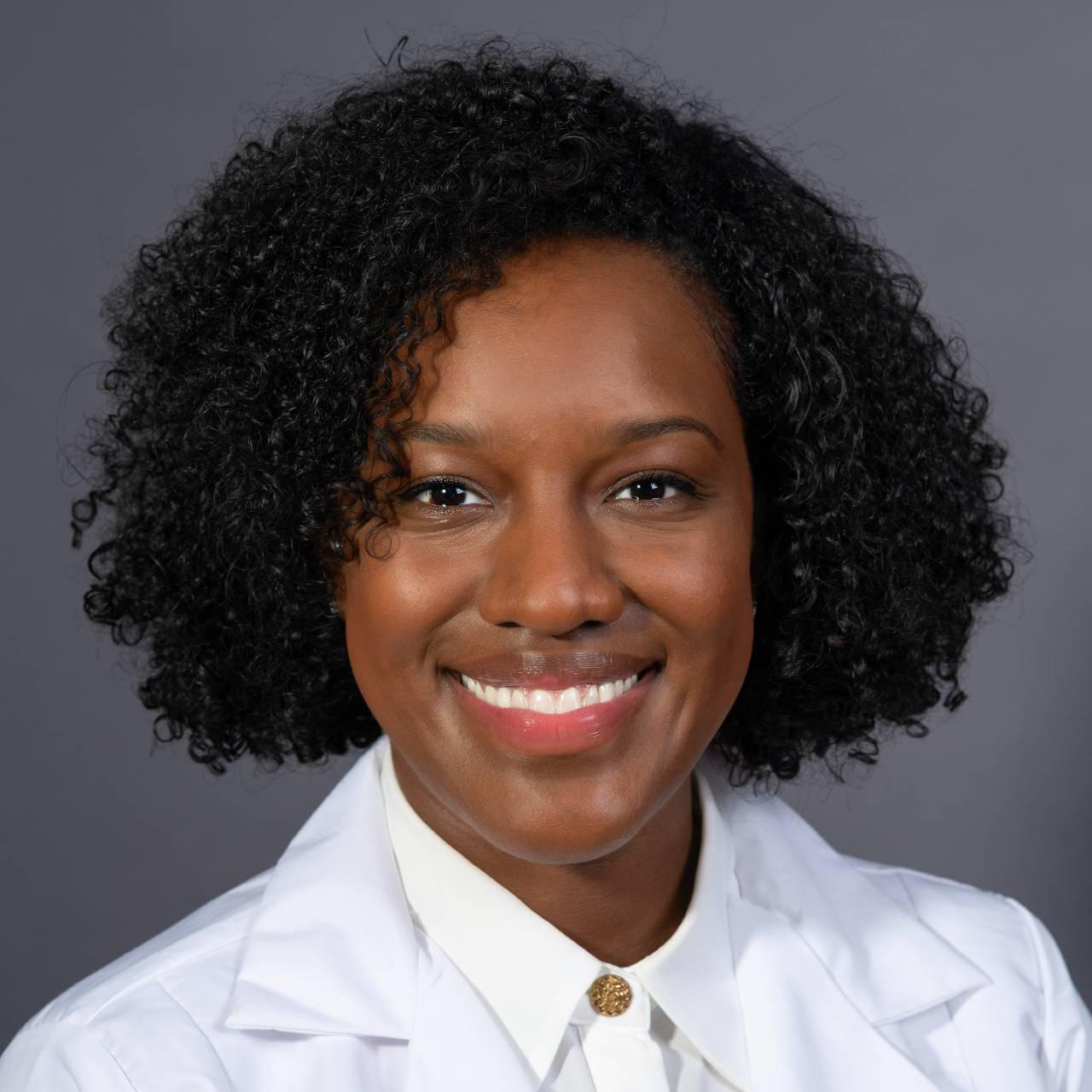 Dr. Hollisa Rosa, MD