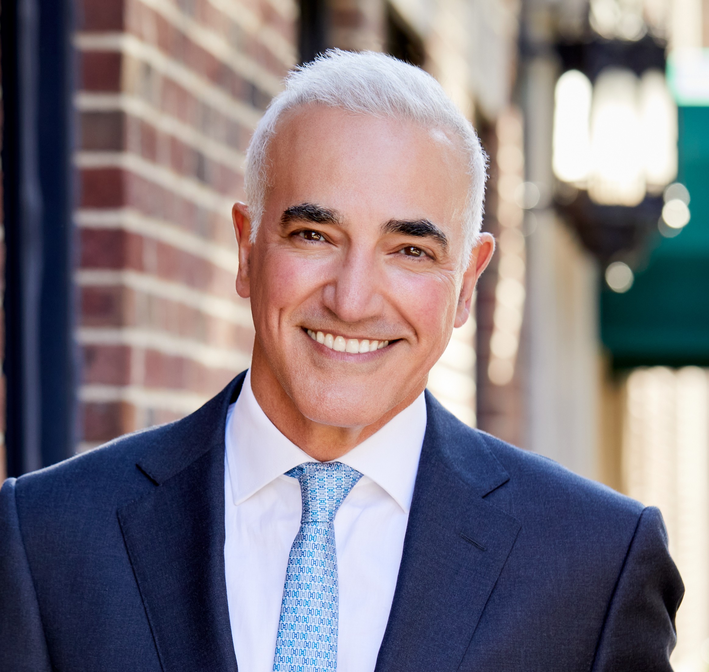 Dr. Kaveh Alizadeh