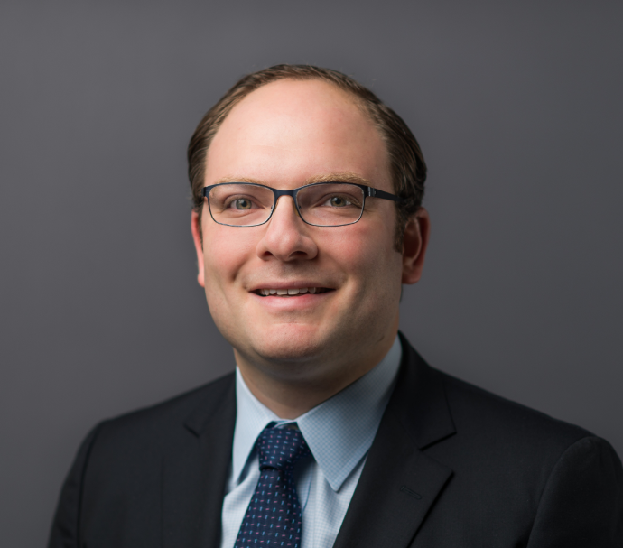 Dr. Mikael Starecki, MD