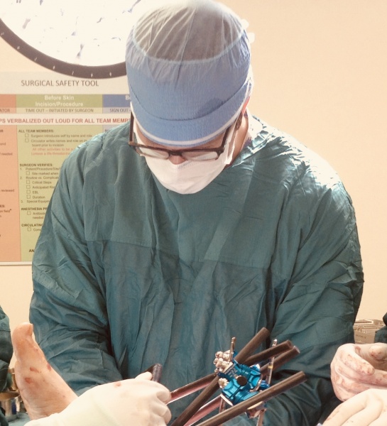 Dr. Timothy Hanna