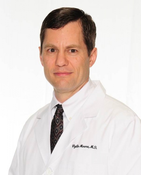 Dr. Thomas Moore, MD