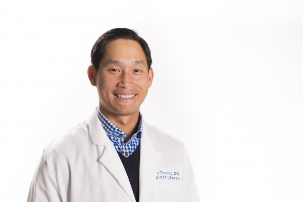 Dr. Thomas Truong